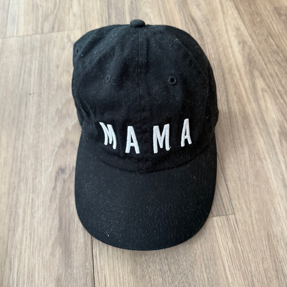 Rey to Z Black 'MAMA' Cap One Size